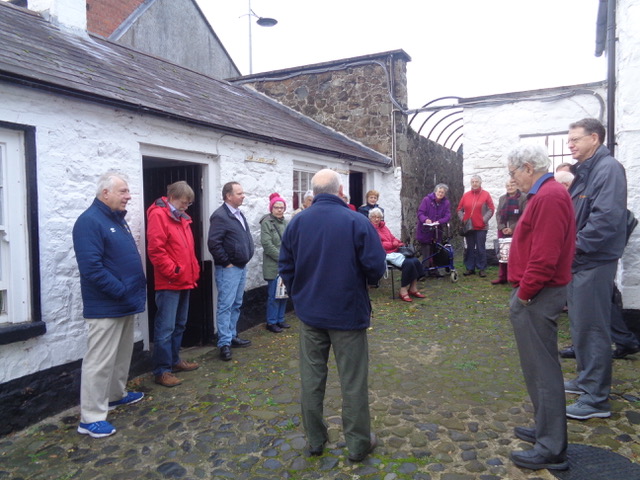 Listening to our guide Bill McBride in Pogue's Entry